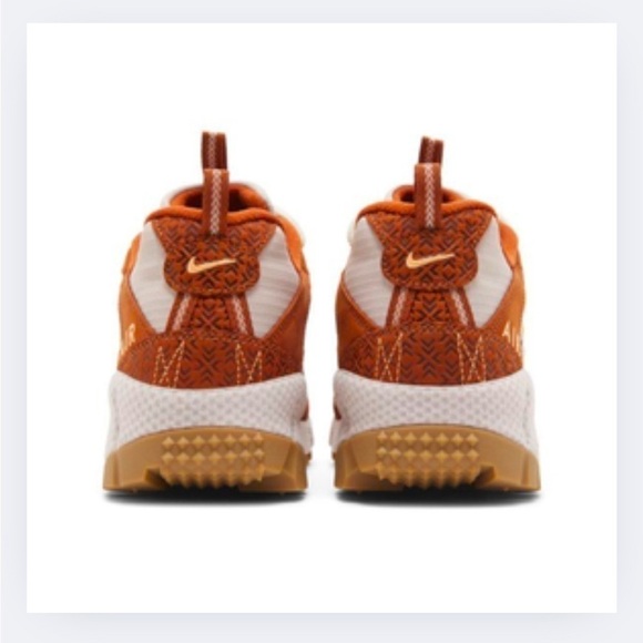 Nike- Air Humara "Future Movement - Dark Russet" - Picture 7 of 8